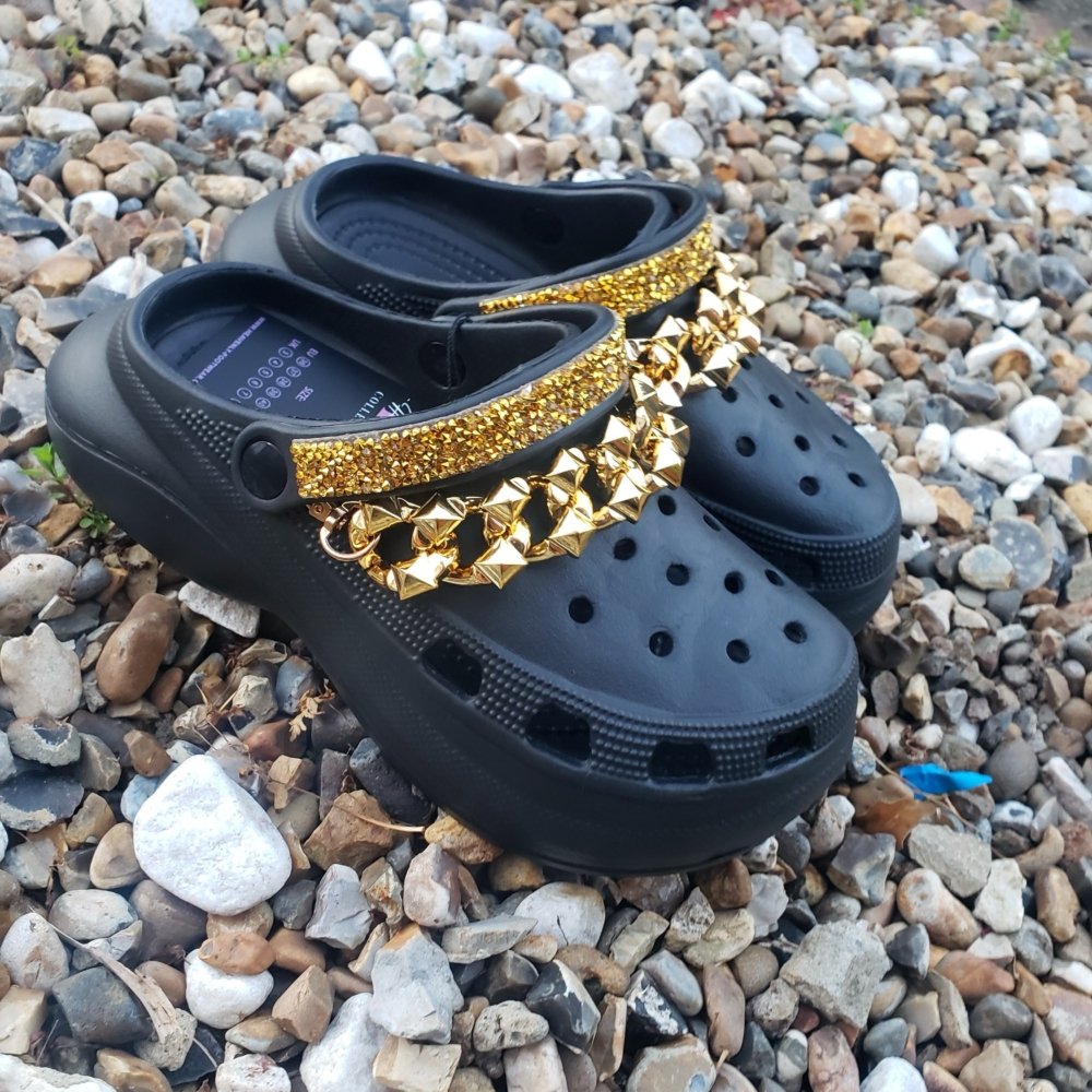 𝐆𝐎𝐋𝐃𝐄𝐍 𝐂𝐇𝐀𝐈𝐍𝐄𝐃